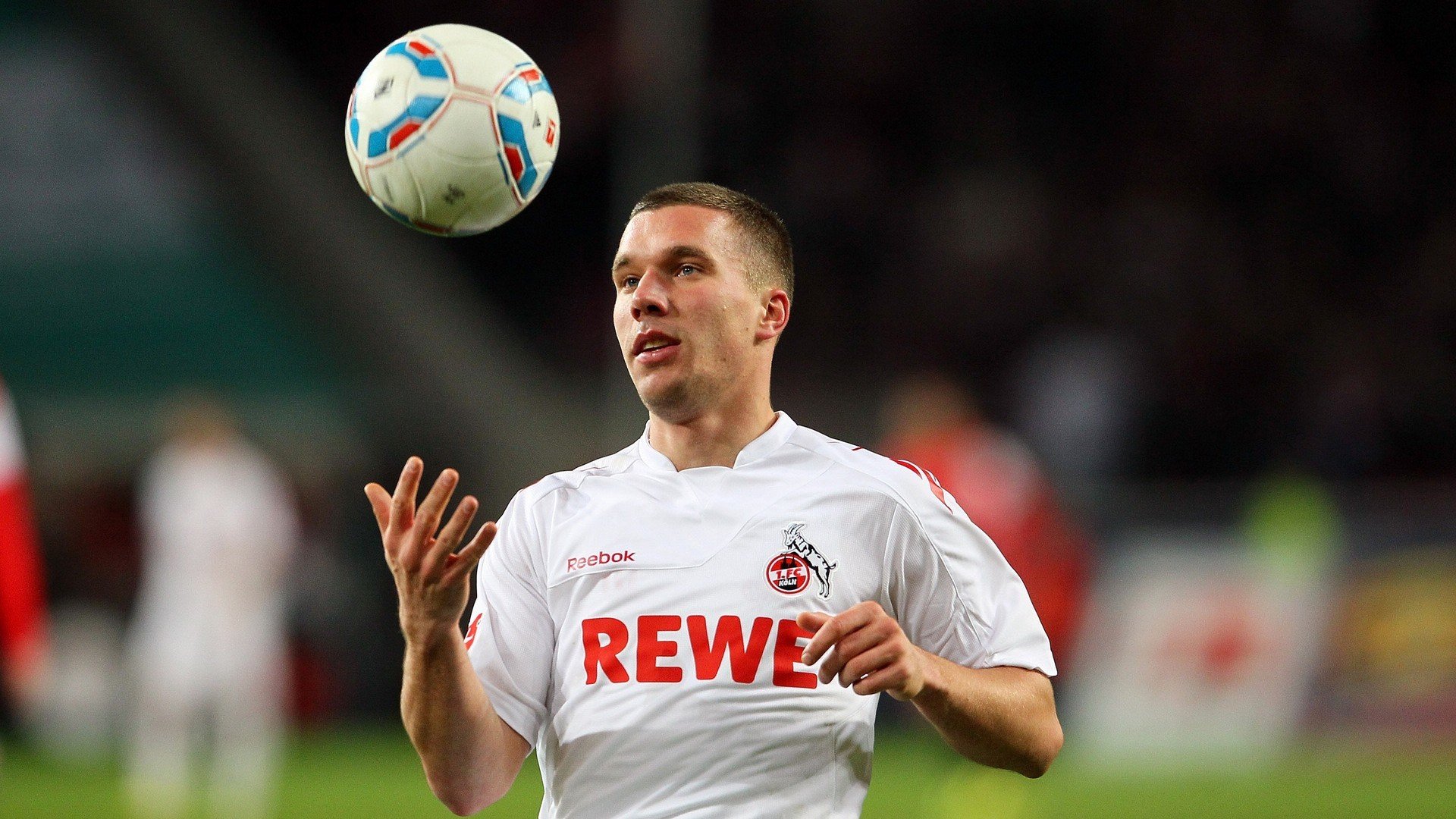 哥伦比亚队在巴黎奥运会比赛中展现出强大的远射能力，奥运会神仙颜值哥伦比亚